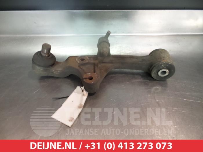 Kia Carnival Draagarm rechts-achter O384346