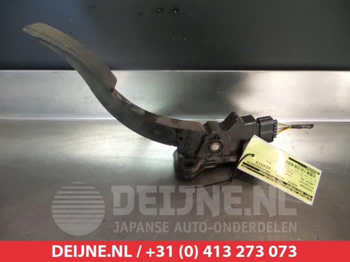 Mitsubishi Lancer Gaspedaal O314352