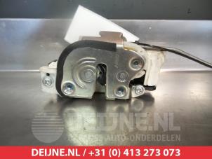 Mitsubishi Lancer Front door lock mechanism 4-door, right O280978 photo 2