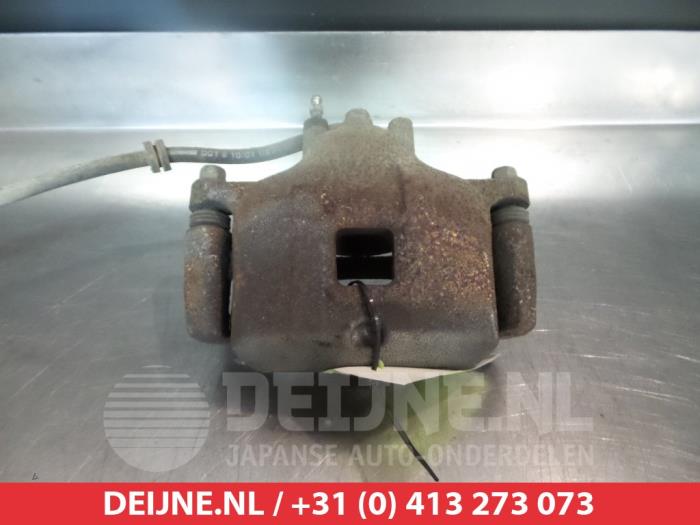 Mitsubishi Lancer Remklauw (Tang) rechts-voor O326450