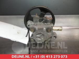Mitsubishi Lancer Power steering pump O331504 photo 2