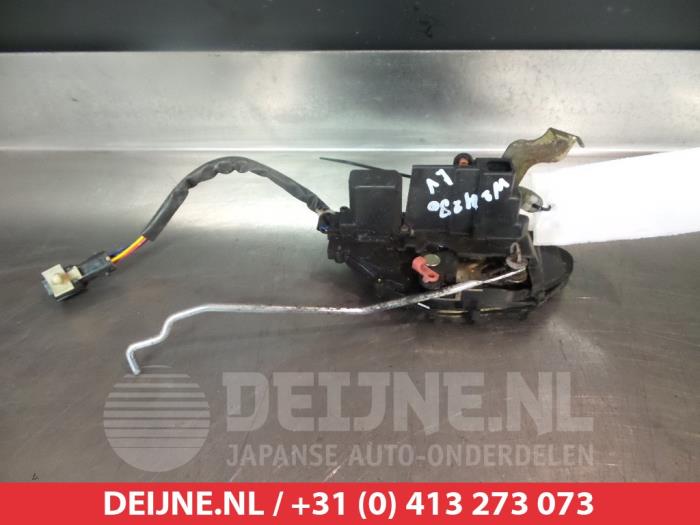 Kia Carnival Türschlossmechanik 4-türig links vorne O279573