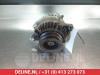 Dynamo van een Mazda 626 (GW19), 1998 / 2002 2.0 DiTD 16V, Combi/o, Diesel, 1.998cc, 74kW (101pk), FWD, RF4F, 1998-04 / 2001-01, GW19R 1999