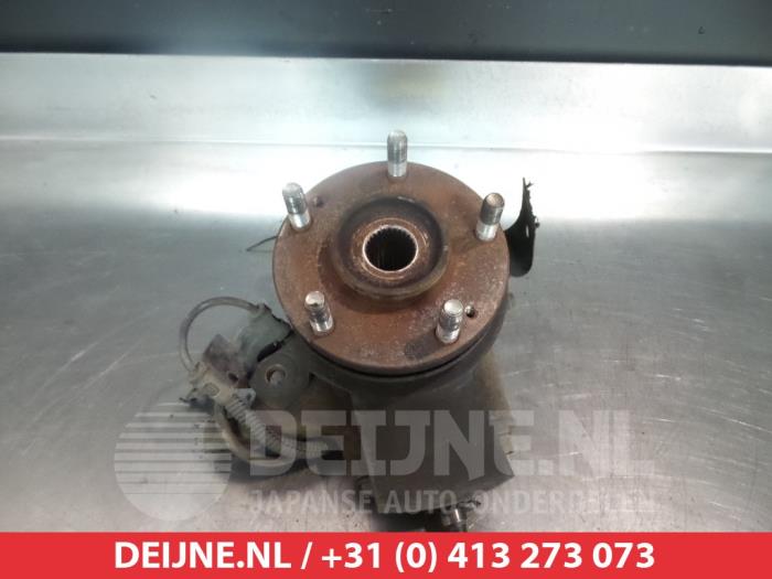 Kia Magentis Fusee rechts-voor O323689