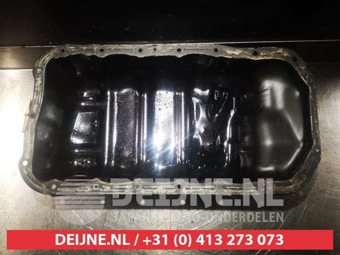 Gebruikte Carterpan Mazda Premacy 2.0 DiTD 16V Comfort Prijs € 50,00 Margeregeling aangeboden door V.Deijne Jap.Auto-onderdelen BV