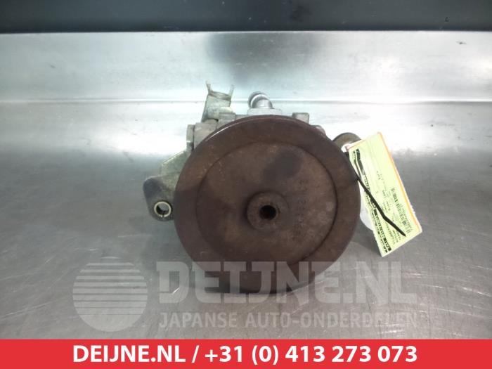 Gebruikte Stuurpomp Nissan Terrano II (R20/TR50) 2.7 SE TD Prijs € 50,00 Margeregeling aangeboden door V.Deijne Jap.Auto-onderdelen BV