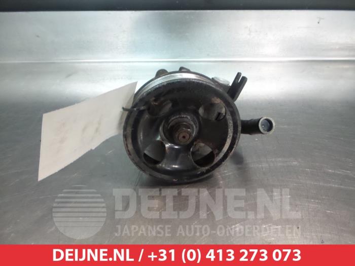 Kia Carens Power steering pump O331356