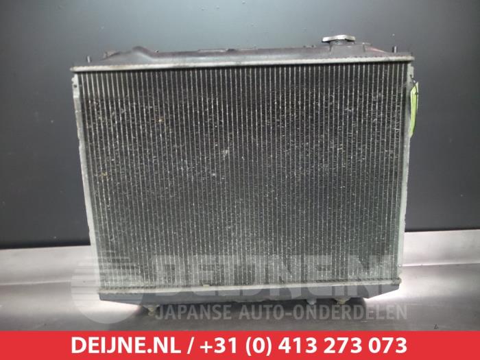 Gebruikte Radiateur Mazda B (UF) 2500D 12V Prijs € 25,00 Margeregeling aangeboden door V.Deijne Jap.Auto-onderdelen BV