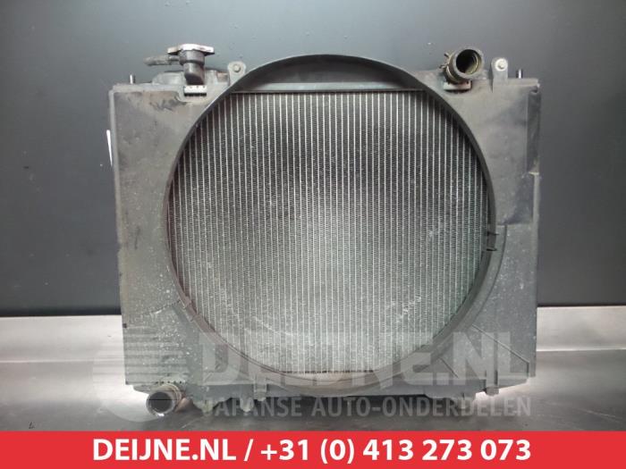 Radiateur van een Mazda B (UF) 2500D 12V 1997