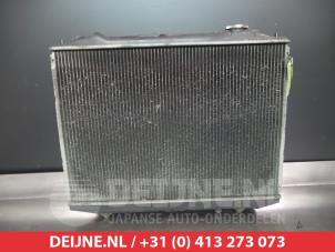 Radiateur van een Mazda B (UF) 2500D 12V 1997