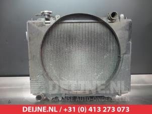 Radiateur van een Mazda B (UF) 2500D 12V 1997
