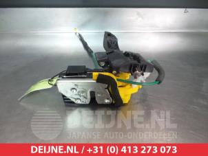 Hyundai I30 Door lock mechanism 4-door, front left O279407 photo 2