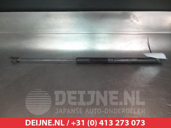 Hyundai I30 Gasdemper rechts-achter O294642