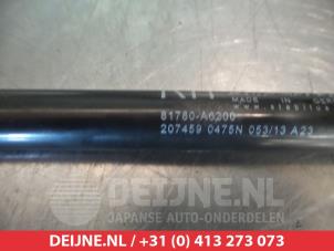 Hyundai I30 Gasdemper rechts-achter O294642 foto 2