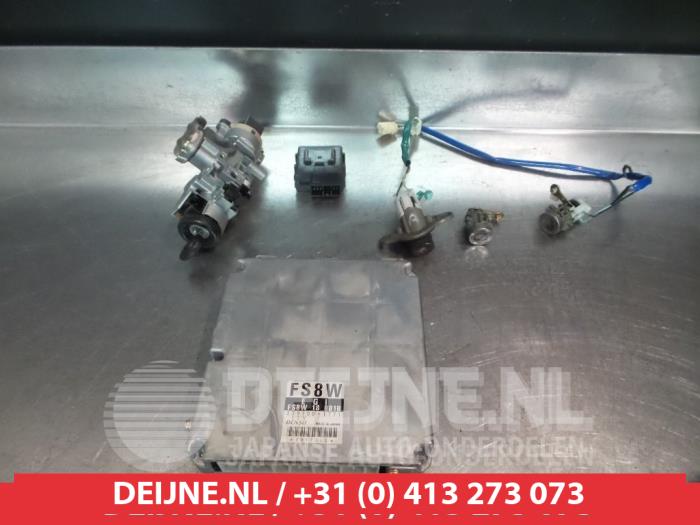 Mazda Premacy Kontaktslot+Sleutel O334719