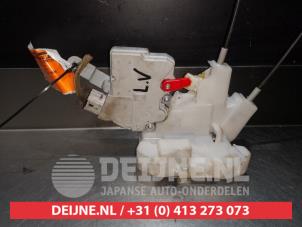 Subaru Forester Door lock mechanism 4-door, front left O279557 photo 2
