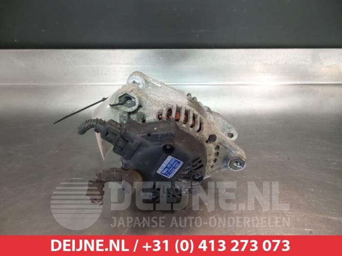 Gebruikte Dynamo Kia Sorento I (JC) 3.5 V6 24V Prijs € 45,00 Margeregeling aangeboden door V.Deijne Jap.Auto-onderdelen BV