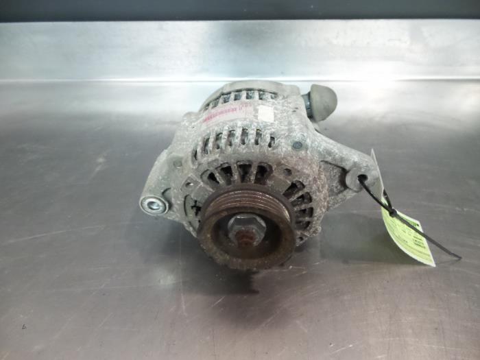 Gebruikte Dynamo Suzuki Grand Vitara I (FT/GT/HT) 2.5 V6 24V Prijs € 75,00 Margeregeling aangeboden door V.Deijne Jap.Auto-onderdelen BV