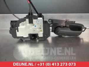Nissan Note Deurslot Mechaniek 4Deurs rechts-voor O280819 foto 2