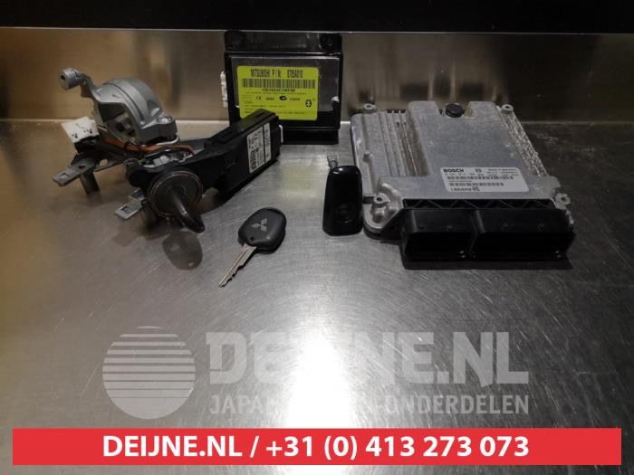 Mitsubishi Outlander Kontaktslot+Sleutel O335548