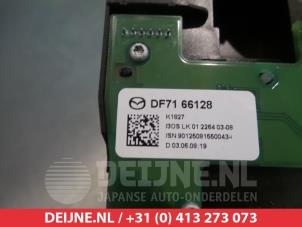 Mazda 2 Wiper switch O309444 photo 2