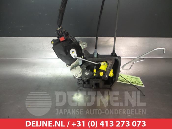Hyundai Accent Deurslot Mechaniek 2Deurs rechts O279172