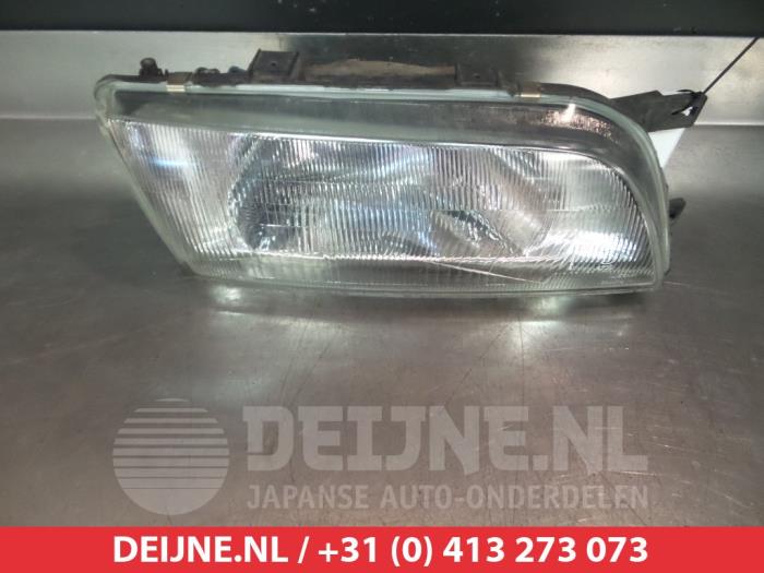 Nissan Almera Koplamp rechts O267056