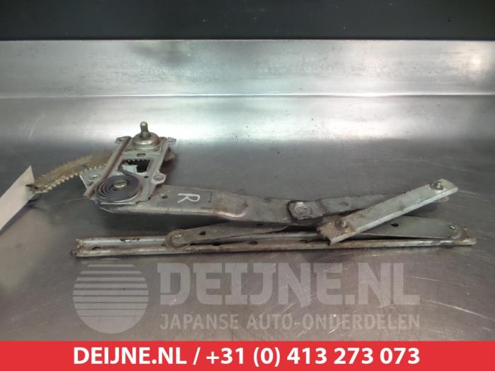 Nissan Patrol Ruitmechaniek 2Deurs rechts-voor O276158