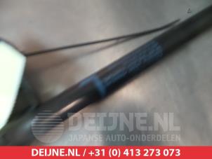 Suzuki Swift Gasdemper rechts-achter O295396 foto 2