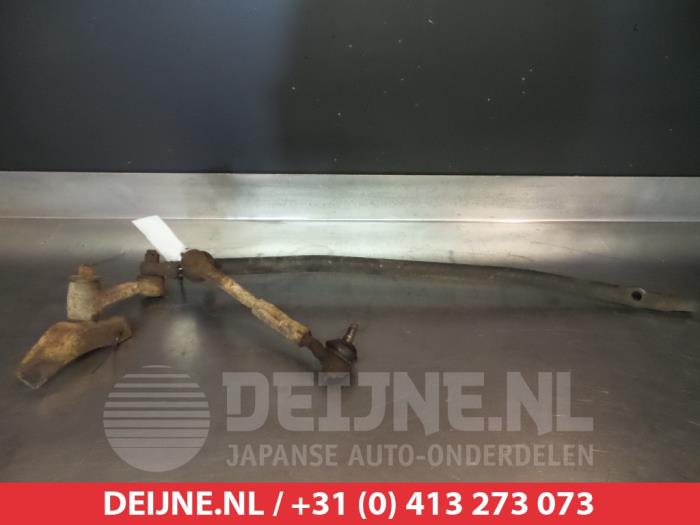 Mitsubishi L200 Lenkzwischenhebel O332896
