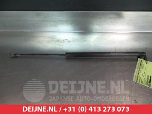 Gebruikte Achterklepdemper links-achter Chevrolet Nubira Wagon (J100) 2.0 TCDI 16V Prijs € 20,00 Margeregeling aangeboden door V.Deijne Jap.Auto-onderdelen BV