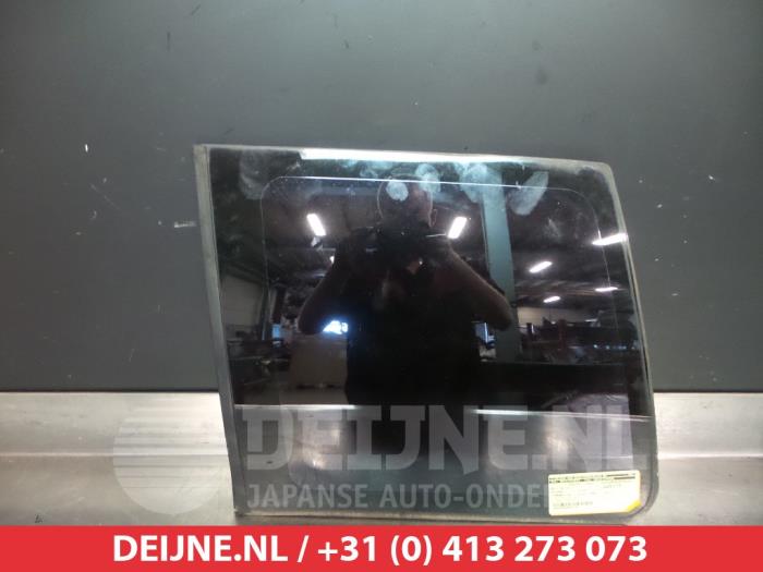Nissan Terrano Fenster 2-türig links hinten O286900
