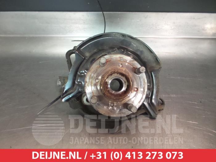 Daihatsu Trevis Fusee links-voor O322965