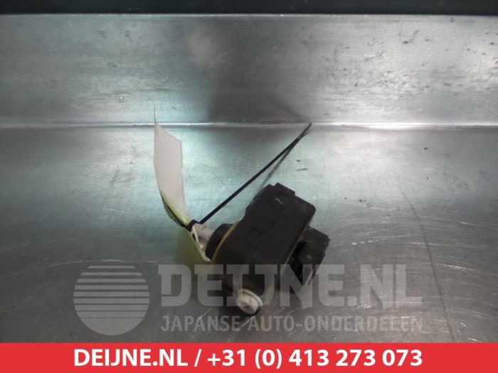 Nissan Micra Koplampmotor O267521