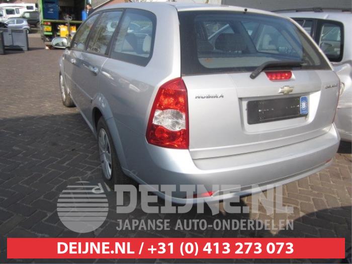 Chevrolet Nubira Türscheibe 4-türig links hinten O88316