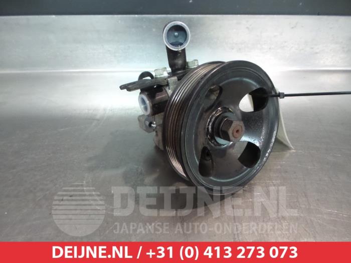 Kia Carens Power steering pump O331357