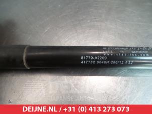 Kia Ceed Gasdemper links-achter O294007 foto 2