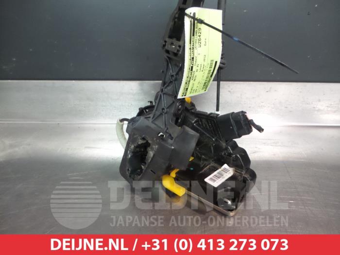Kia Ceed Deurslot Mechaniek 4Deurs rechts-voor O280925