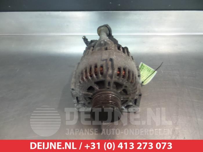 Gebruikte Dynamo Nissan Note (E11) 1.5 dCi 86 Prijs € 35,00 Margeregeling aangeboden door V.Deijne Jap.Auto-onderdelen BV