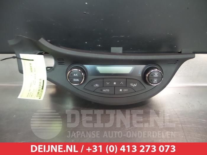 Toyota Yaris Kachel Bedieningspaneel O306476
