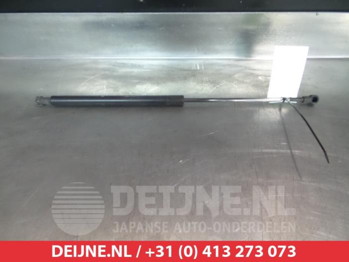 Toyota Prius Gasdemper links-achter O294387