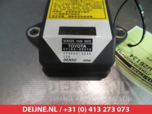Toyota Prius Anti-roll control sensor O329391 photo 2