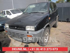 Nissan Terrano Portier 2Deurs links O271250 foto 3