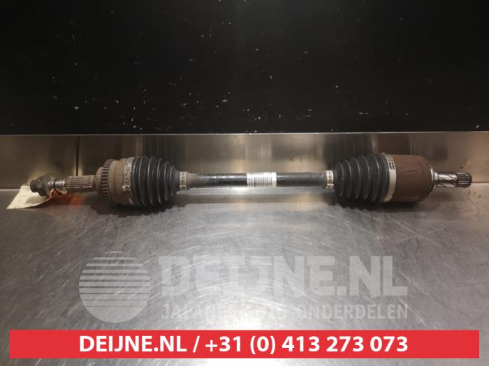 Gebruikte Steekas links-voor Suzuki Swift (ZA/ZC/ZD1/2/3/9) 1.3 DDis 16V Prijs € 35,00 Margeregeling aangeboden door V.Deijne Jap.Auto-onderdelen BV