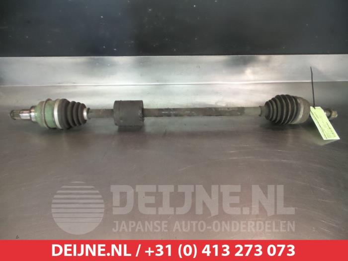 Daihatsu Young RV Aandrijfas rechts-voor O319794
