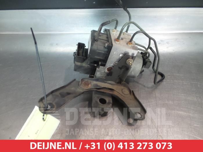 Toyota Avensis ABS Pumpe O338515