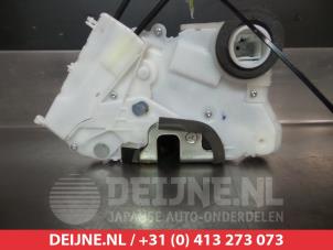 Toyota Yaris Deurslot Mechaniek 4Deurs rechts-voor O281225 foto 2