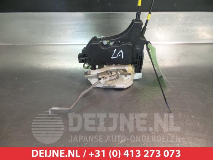 Mitsubishi Lancer Türschlossmechanik 4-türig links hinten O280306