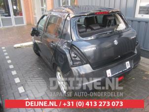 Suzuki Swift Portierruit 4Deurs links-achter O287937 foto 2