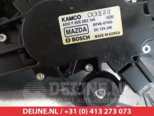 Mazda 3 Ruitenwissermotor achter O300969 foto 3